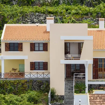 Casa Amarela Da Faja Da Areia By An Island Ferienhaus *