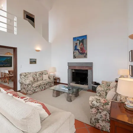 Casa Amarela Da Faja Da Areia By An Island Feriehus São Vicente