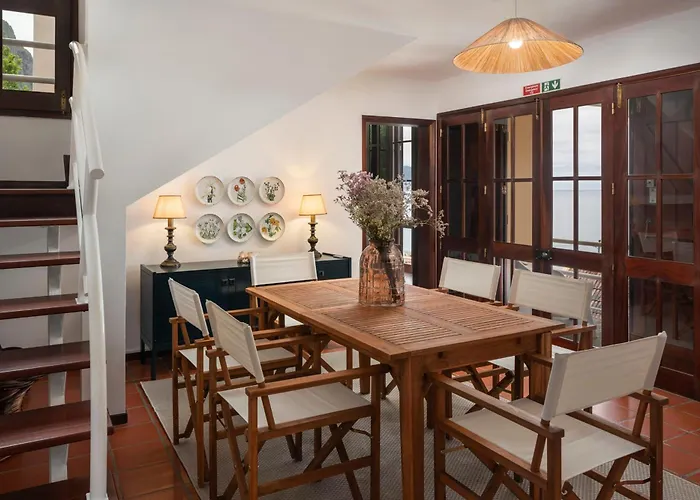 Casa Amarela Da Faja Da Areia By An Island Holiday home *