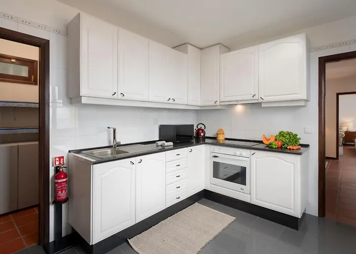 Casa Amarela Da Faja Da Areia By An Island *